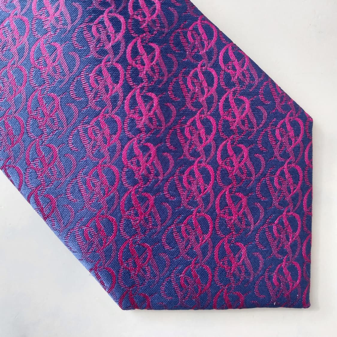 듀퐁 실크 퍼플 로고 자카드 슬림 넥타이 8cm A+등급 K1487
 상품이미지9