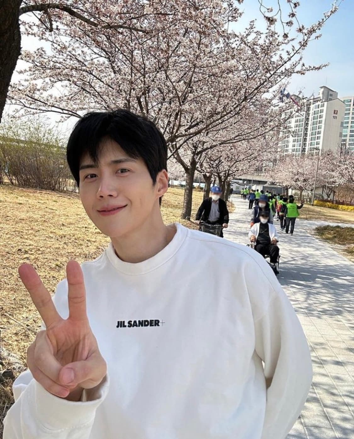 질샌더 로고 화이트 맨투맨 상품이미지5