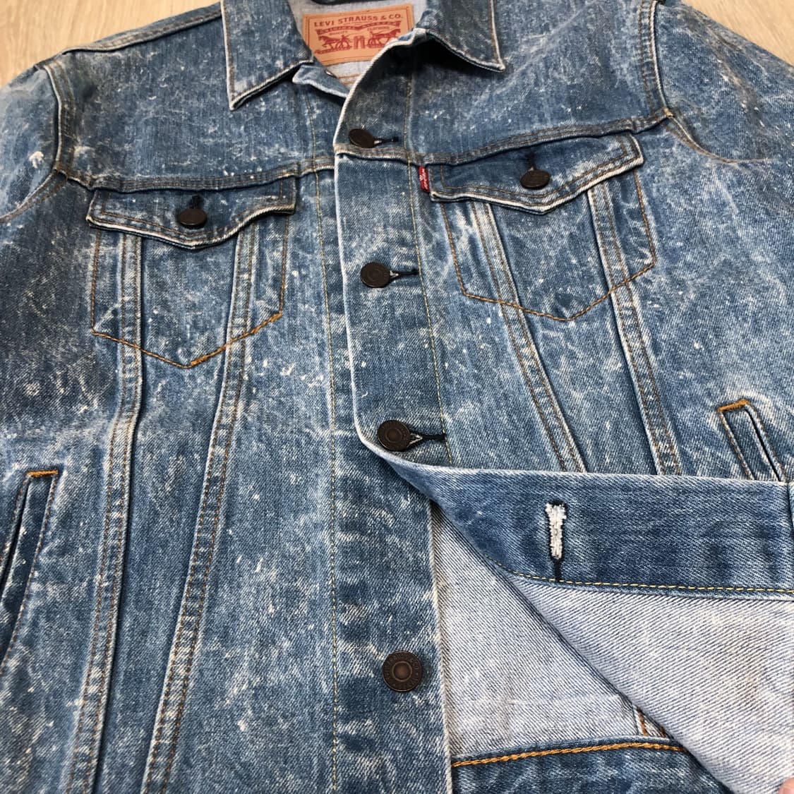 (M) 리바이스 Levi's 72334 연청 블리치드 디테일 데님 자켓 상품이미지2