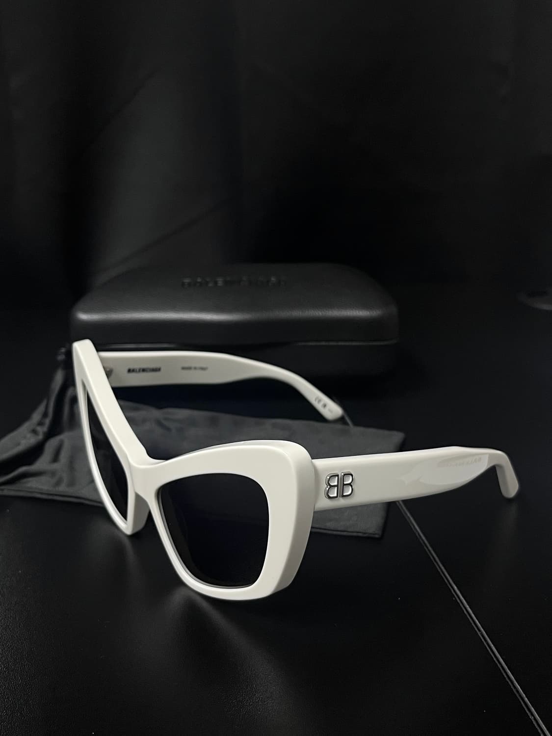[새상품] 발렌시아가 선글라스 화이트 BB0293s 상품이미지1