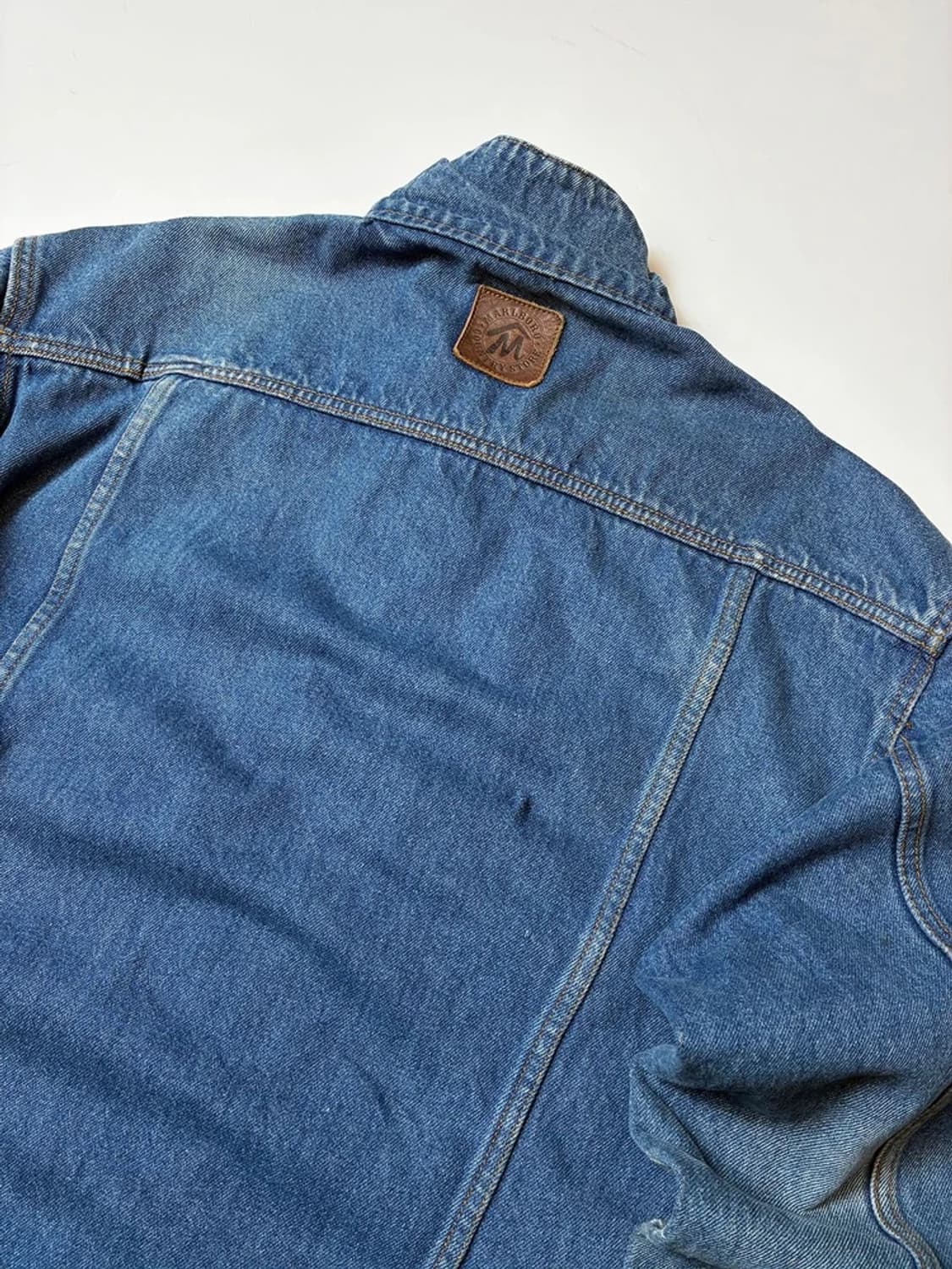 말보로 90's 컨트리 스토어 레더 카라 데님 트러커 자켓 PN8454 상품이미지4