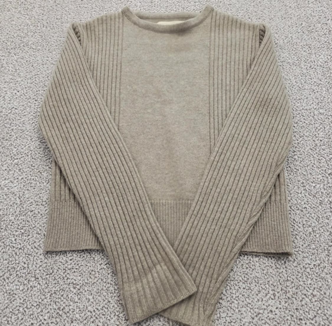 [새상품] 마뗑킴 Matin Kim 골지 울 캐시미어 니트 55반 상품이미지2