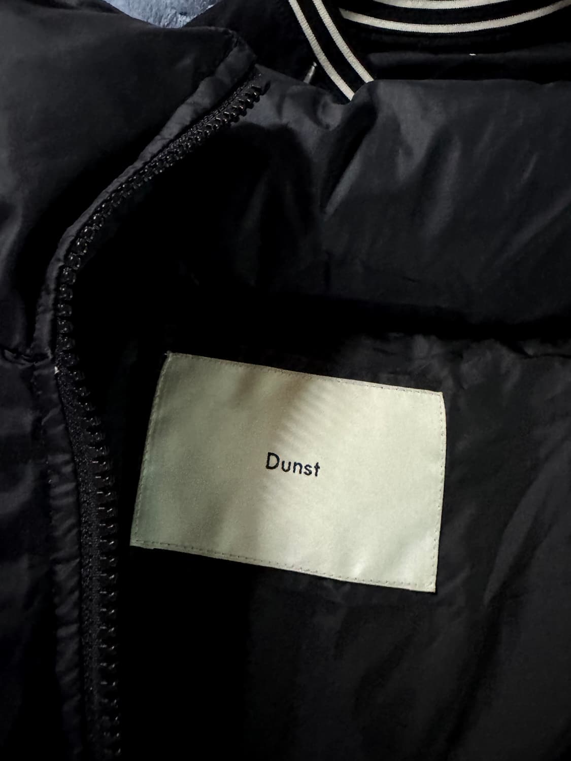 던스트 프리미엄 덕다운 블랙 다운 패딩 M 상품이미지3