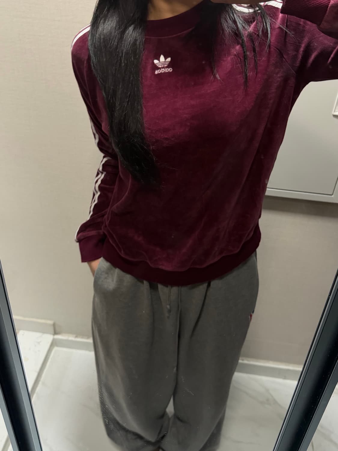 아디다스 벨벳 버건디 맨투맨  상품이미지1