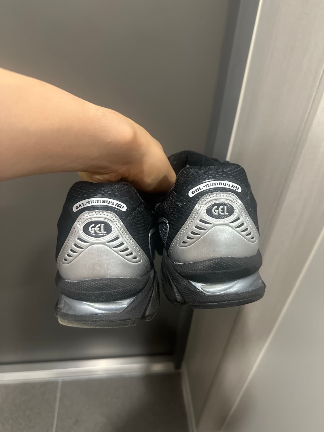 아식스 젤 님버스 10.1 블랙 퓨어 실버  285 상품이미지4