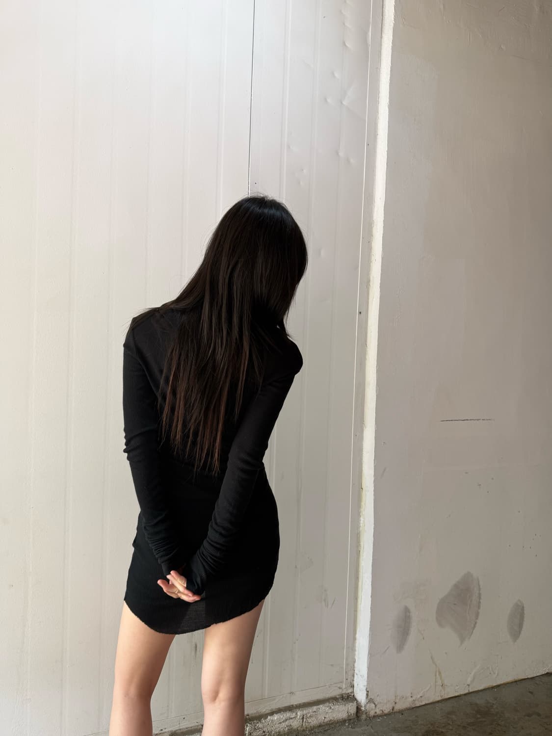 발망 슬림 실루엣 원피스 상품이미지6