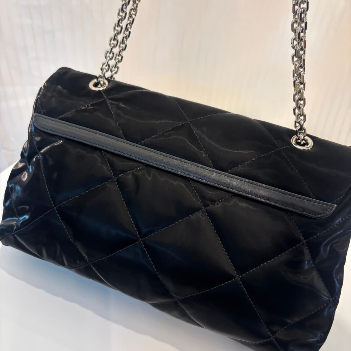 정품 메트로시티 글로시 퀄팅 숄더백     상품이미지6