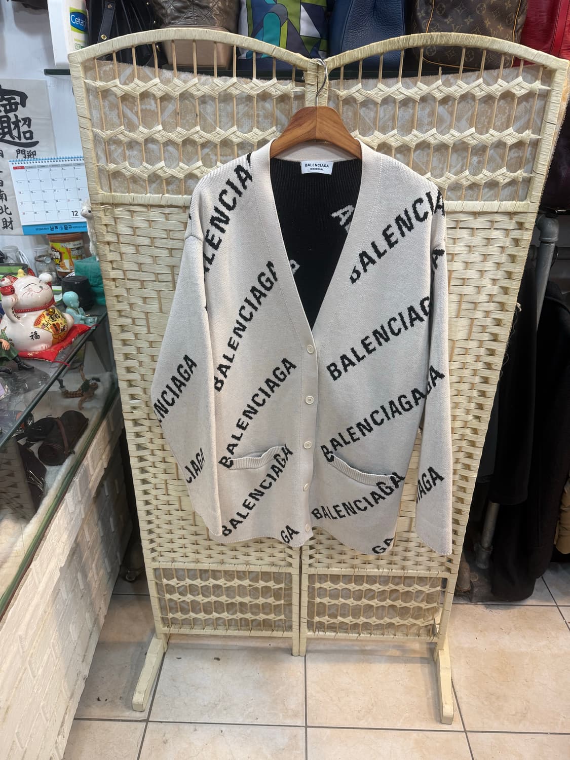105 정품 발렌시아가 로고 가디건 팝니다 상품이미지1