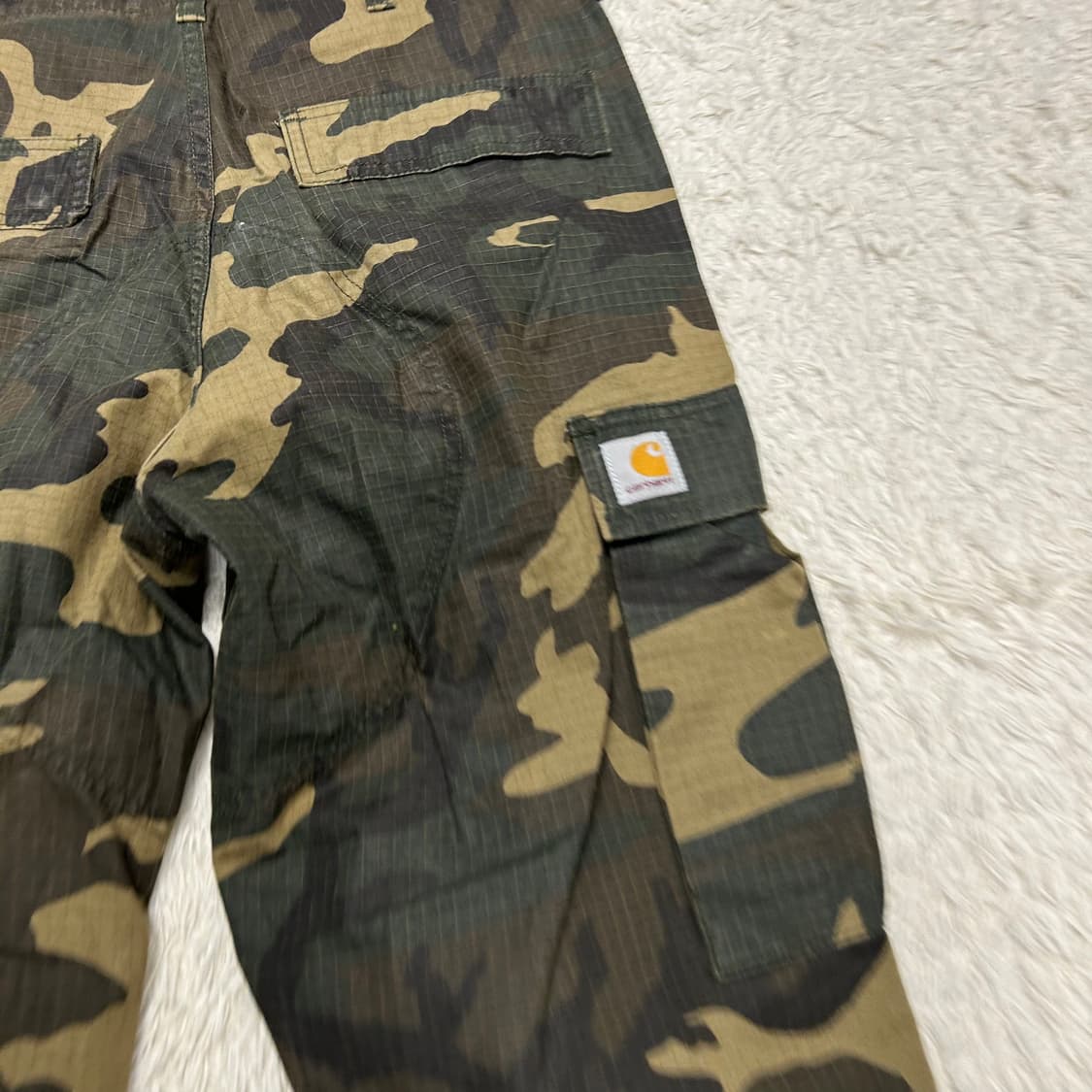 Carhartt WIP Camo Cargo Pants 상품이미지5