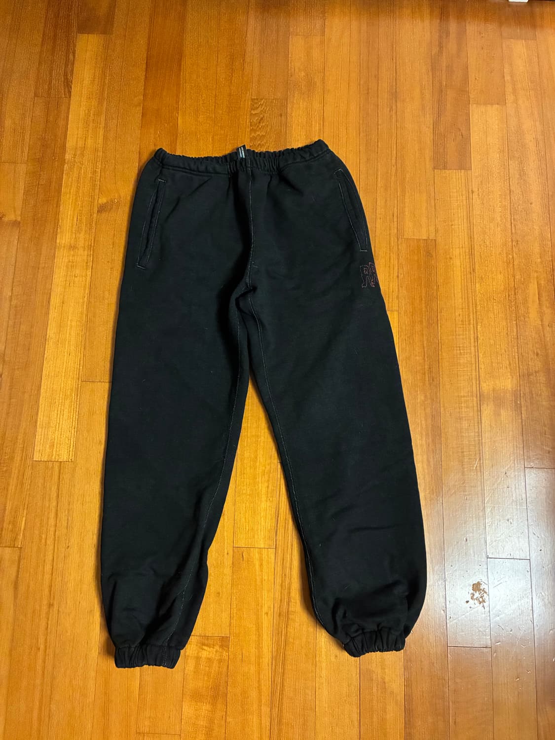 에센스룸 블라인드파일즈 스웻팬츠 상품이미지3