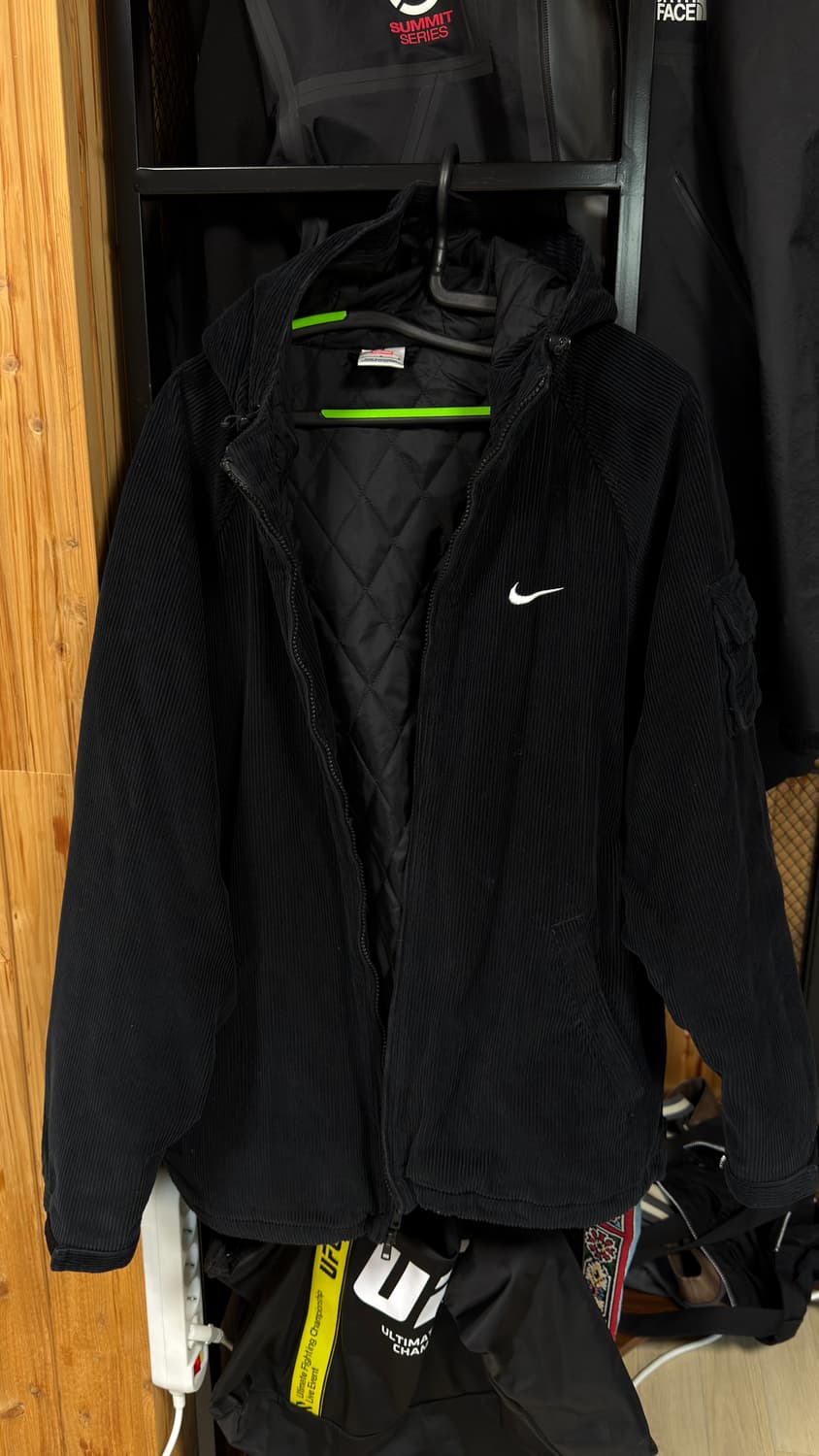 슈프림 나이키 아크 코듀로이 후드자켓 블랙 상품이미지1