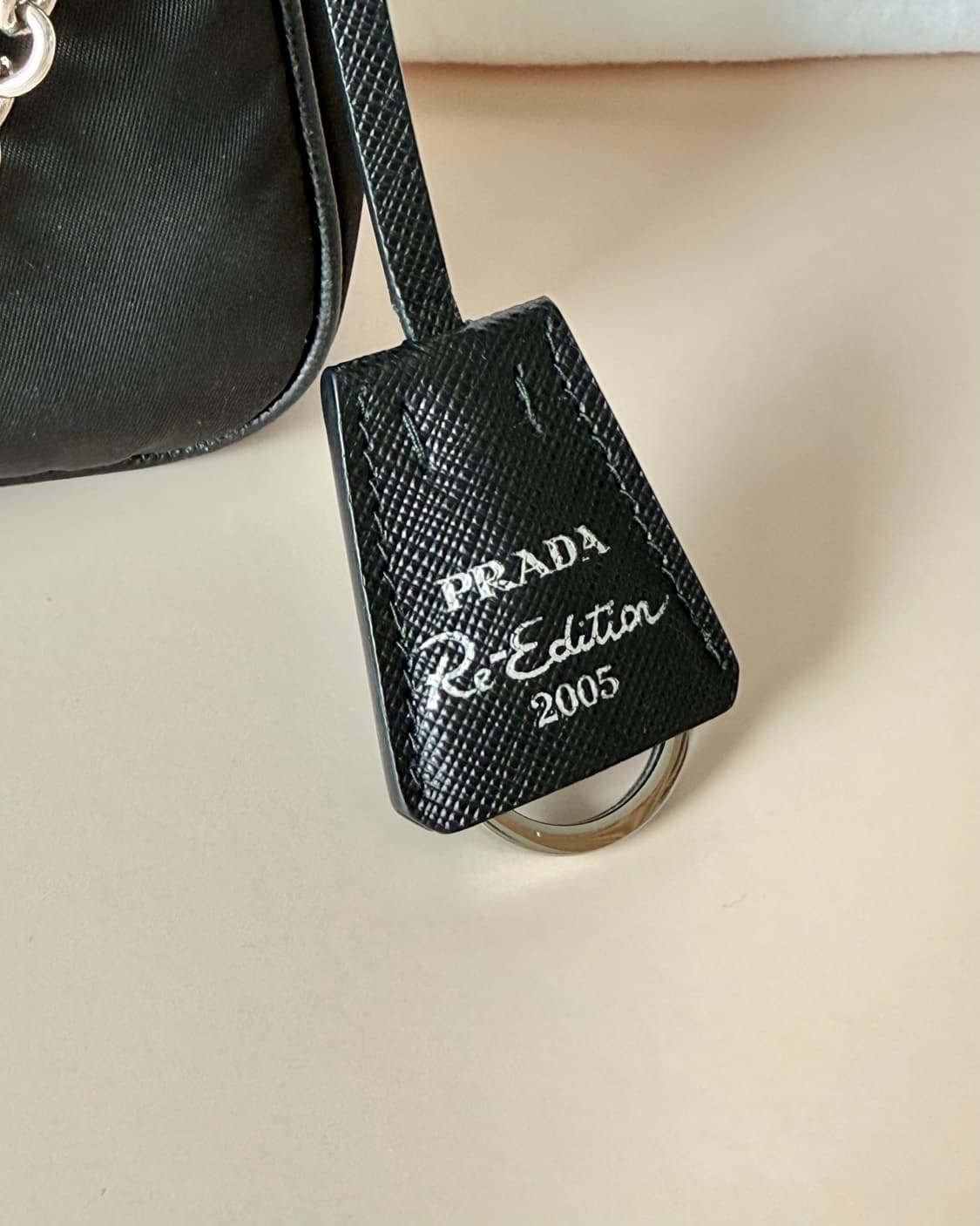 프라다 리에디션 2005 리나일론 호보백 상품이미지8