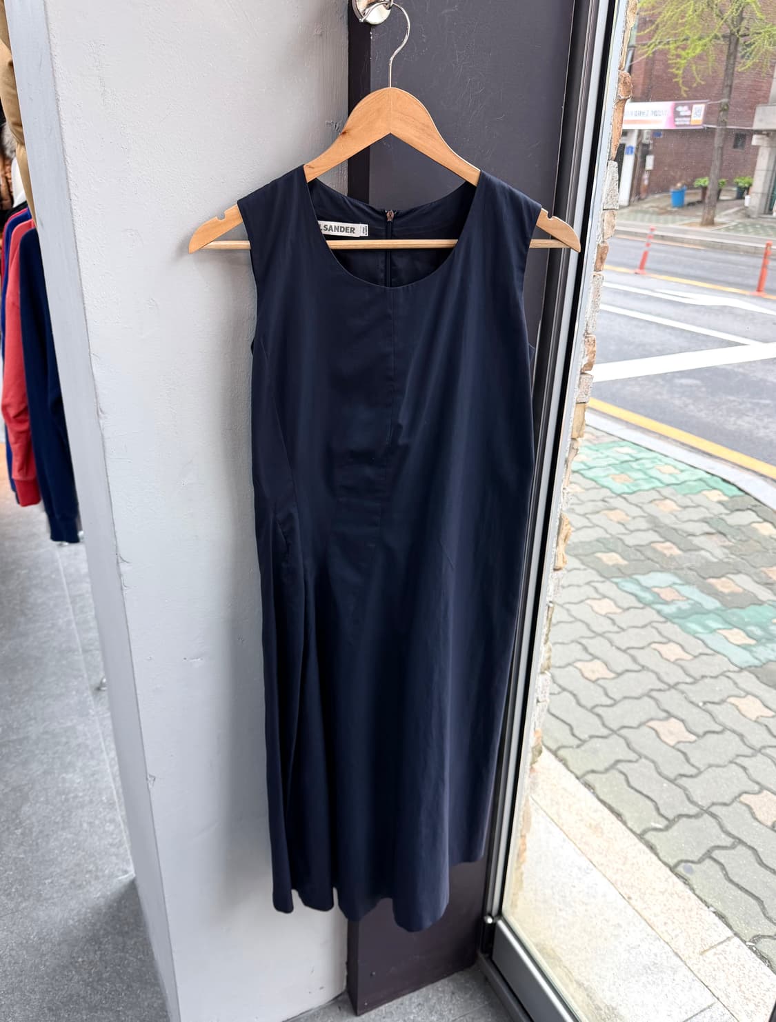 34/ 질샌더 비대칭 플리츠 슬리브리스 원피스 상품이미지2