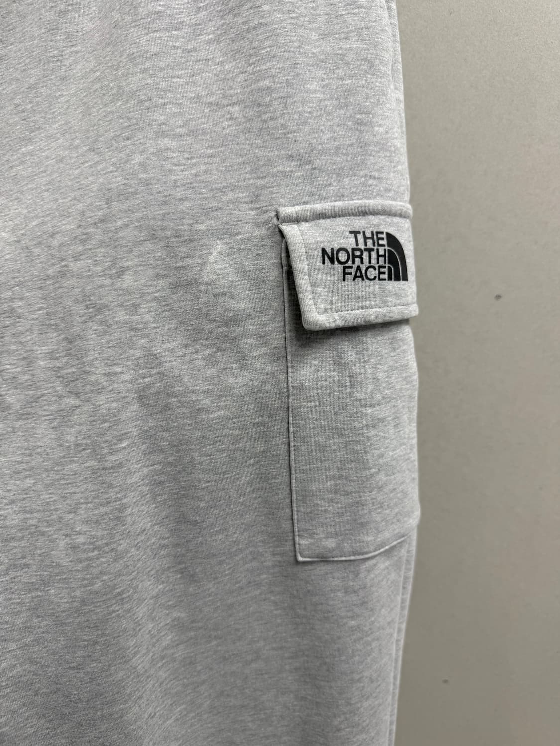 공용 75 / 노스페이스 스웻 카고 조거팬츠  트레이닝 그레이 상품이미지3