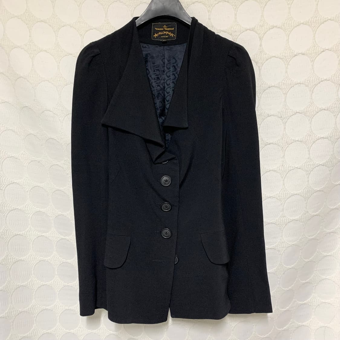 비비안 웨스트우드 블랙 언밸런스 칼라 재킷 상품이미지5