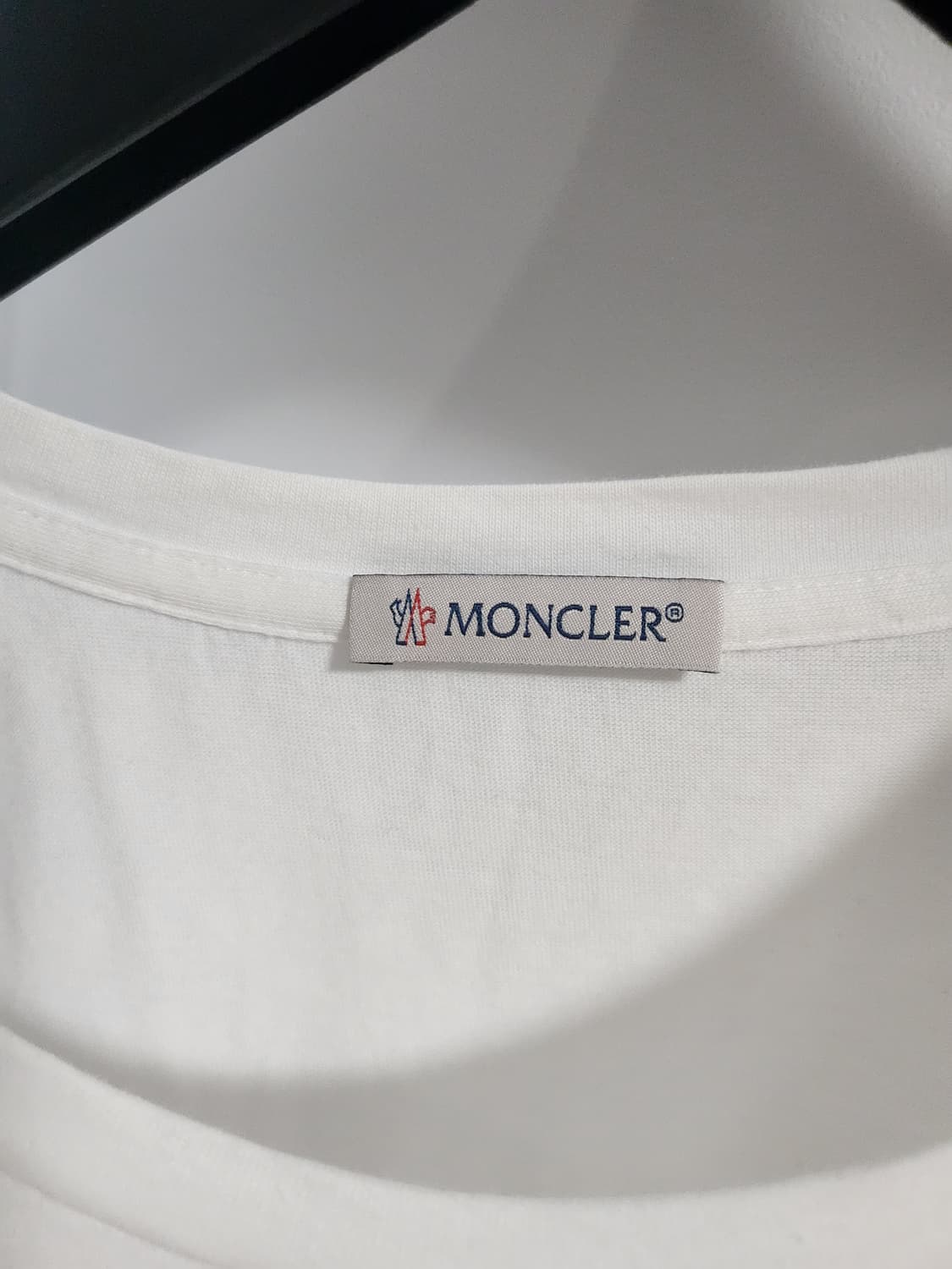 정품!몽클레어 여성 반팔티 상품이미지5