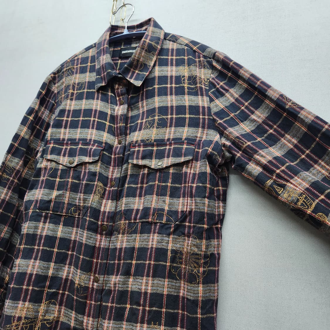 쟈딕앤볼테르 금장 빈티지 디테일 투포켓 셔츠 S(M) 상품이미지3