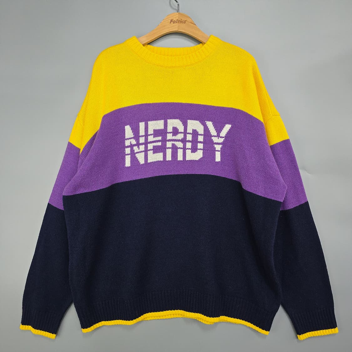 널디(Nerdy) 배색 로고 니트 L 상품이미지1