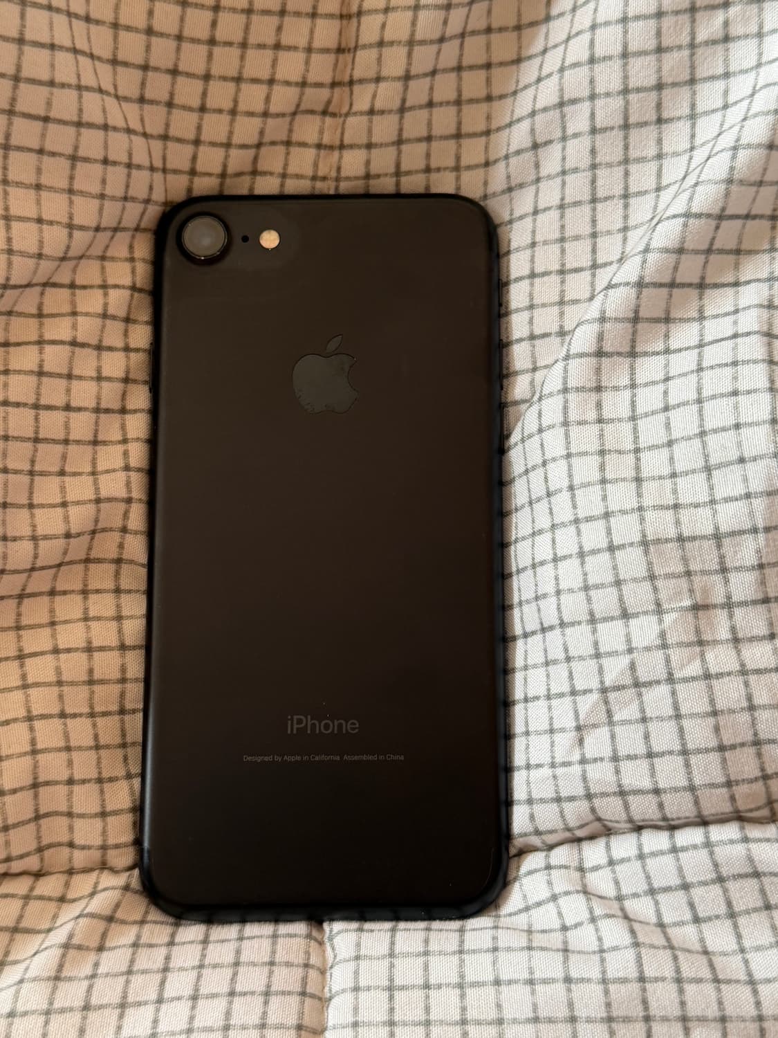 아이폰 7 매트블랙 32GB 상품이미지1