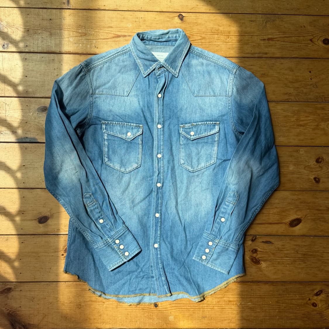 프릭스스토어 웨스턴 데님셔츠 워싱 상품이미지1