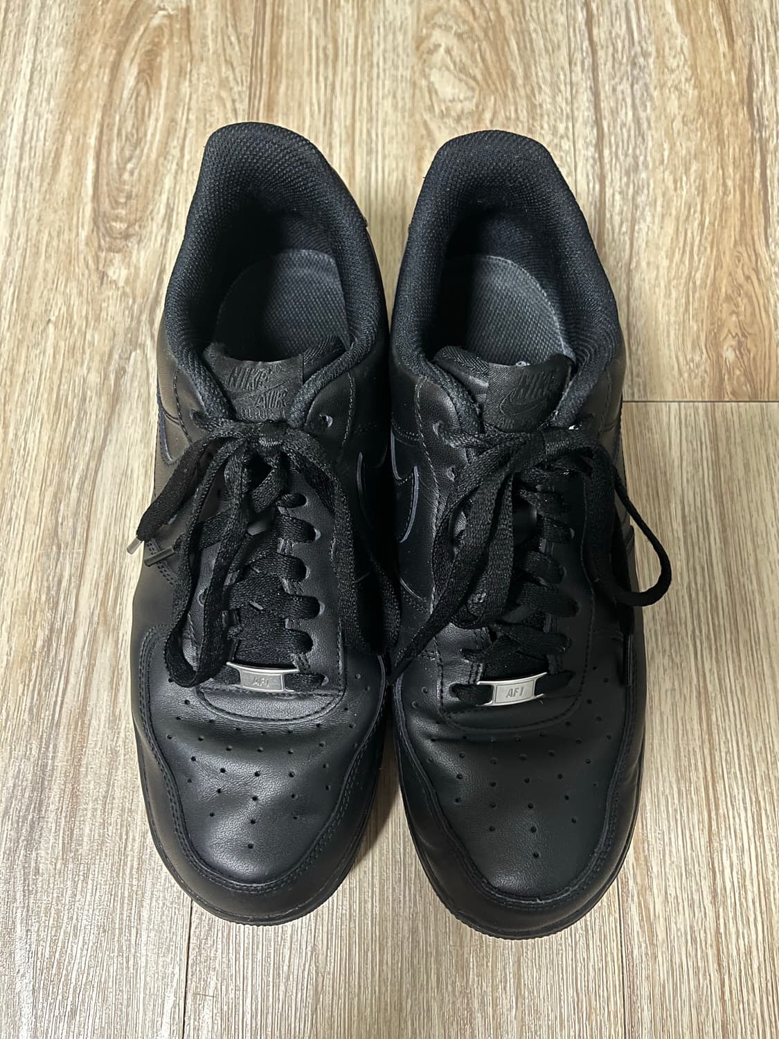 나이키 에어포스 로우 트리플블랙 285 상품이미지1