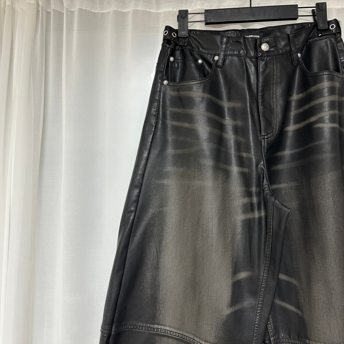 [새상품] 배드블러드 레더 팬츠  상품이미지2