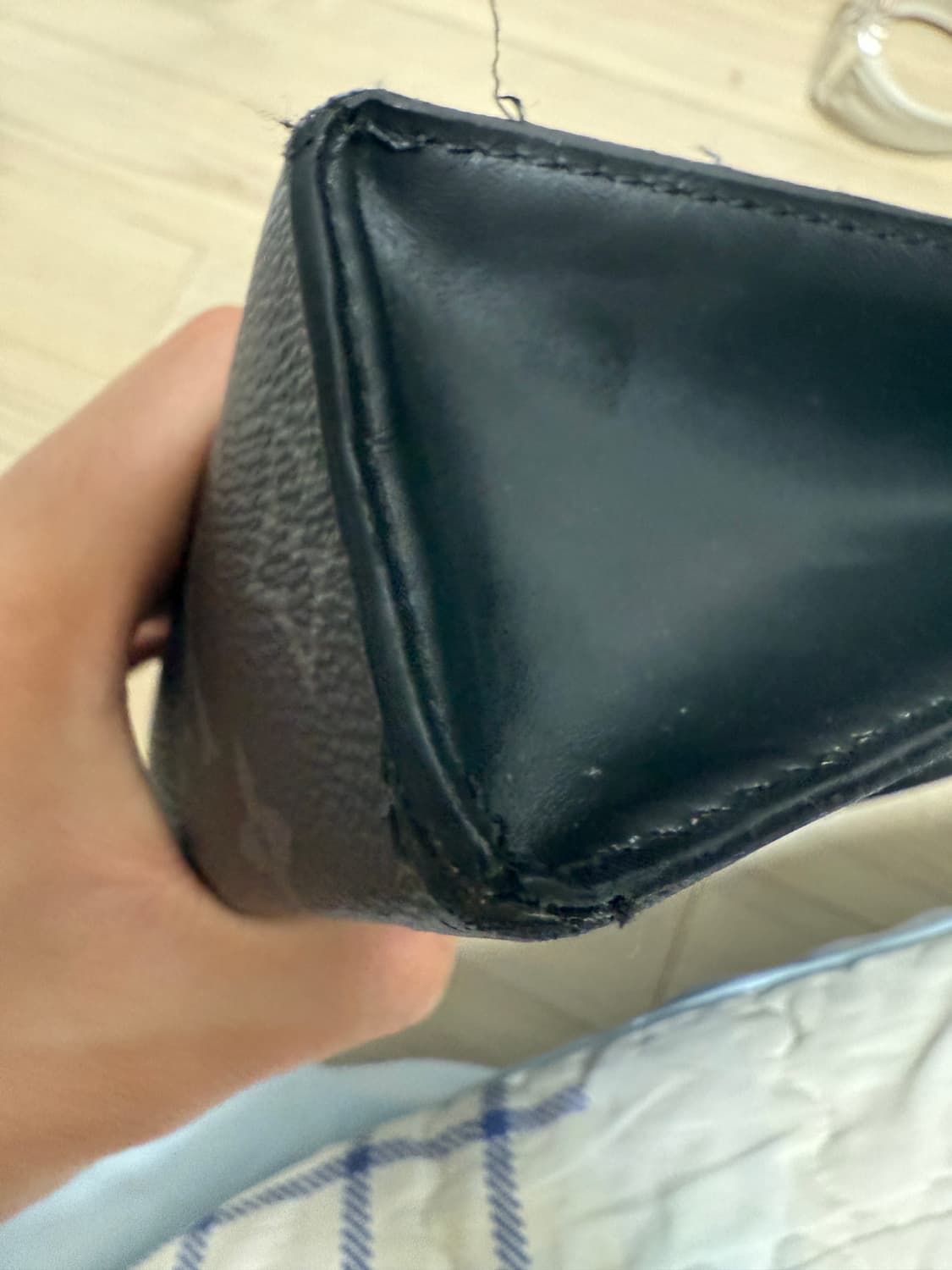 루이비통 포쉐트 보야주 클러치 MM 급처 상품이미지4