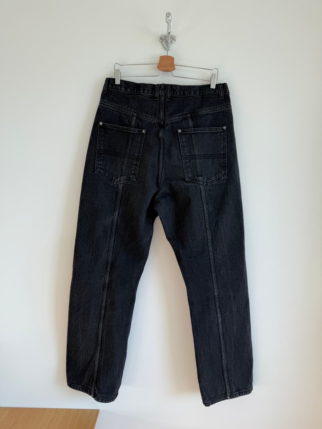 비슬로우(BESLOW) 턱 흑청 데님 팬츠 상품이미지4