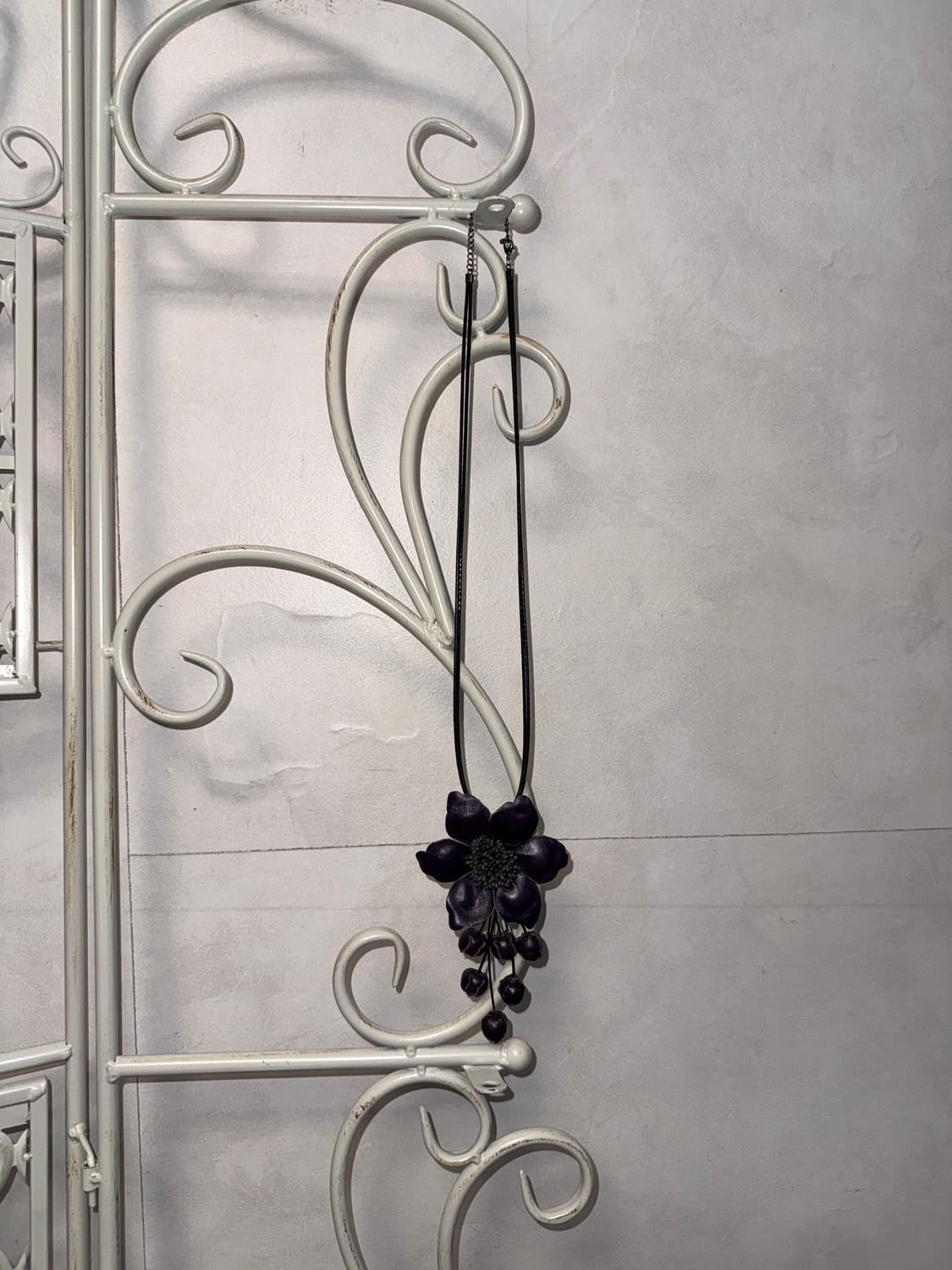 Deep purple ethnic leather flower 목걸이 상품이미지3