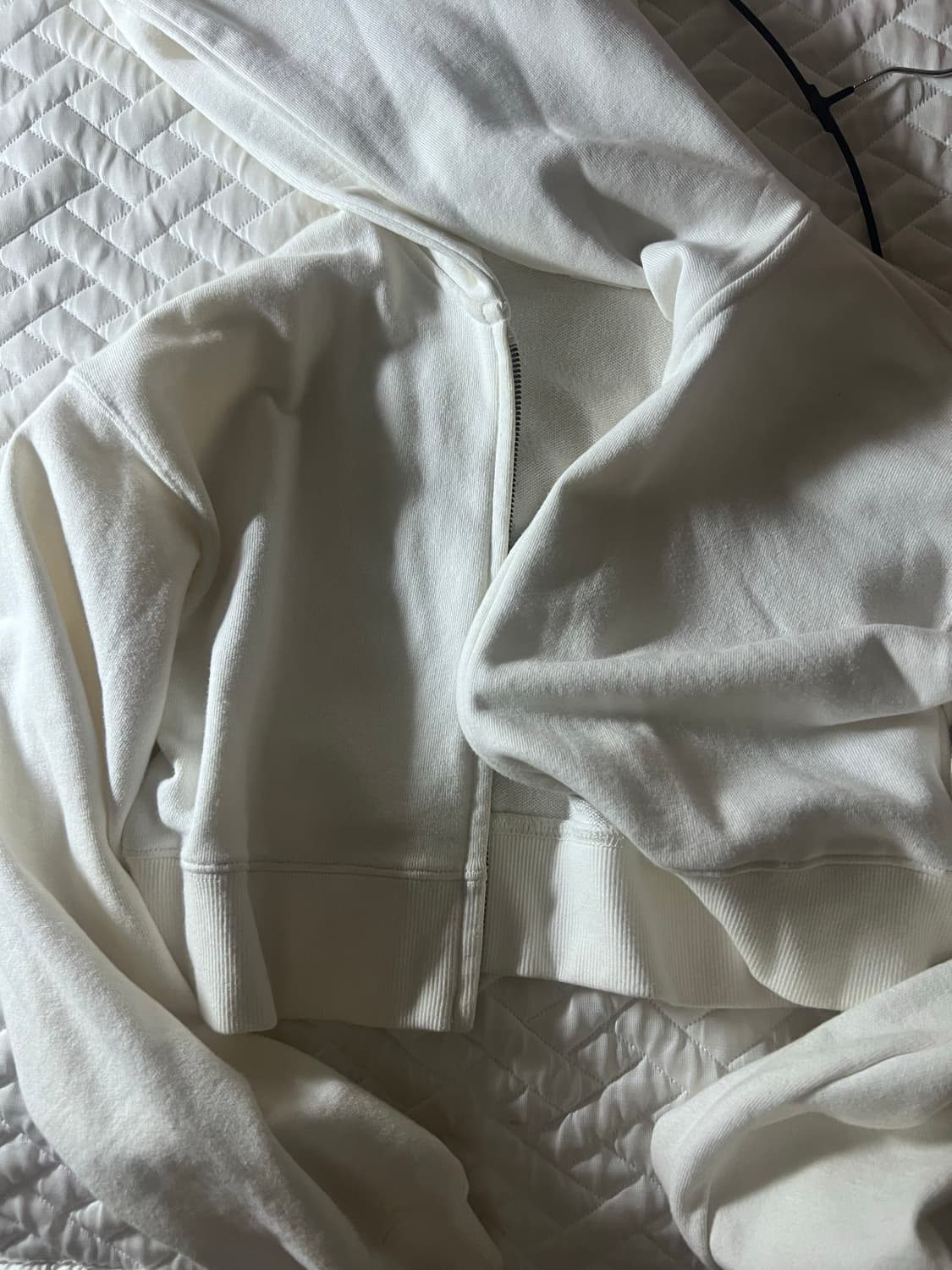 자라 크롭 흰색 후드집업 판매 상품이미지3