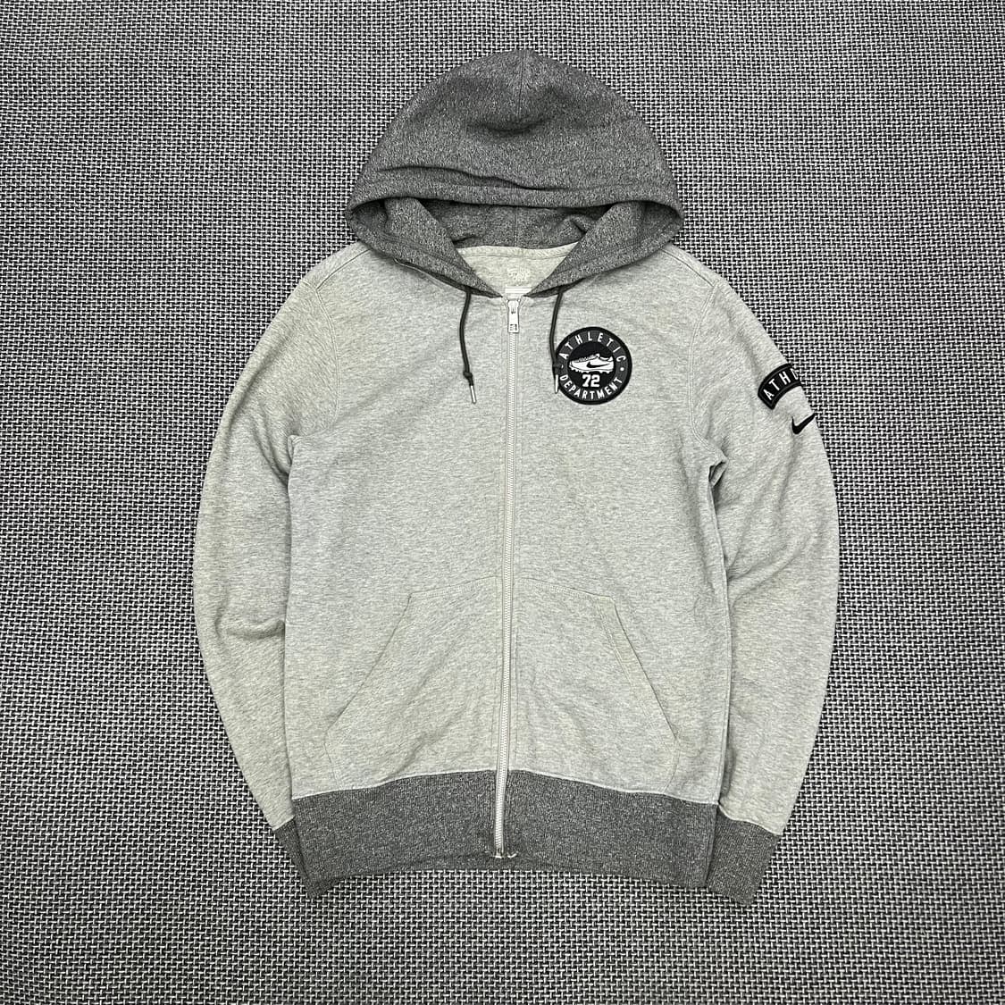 착샷O 나이키 그레이 배색 후드집업 상품이미지1