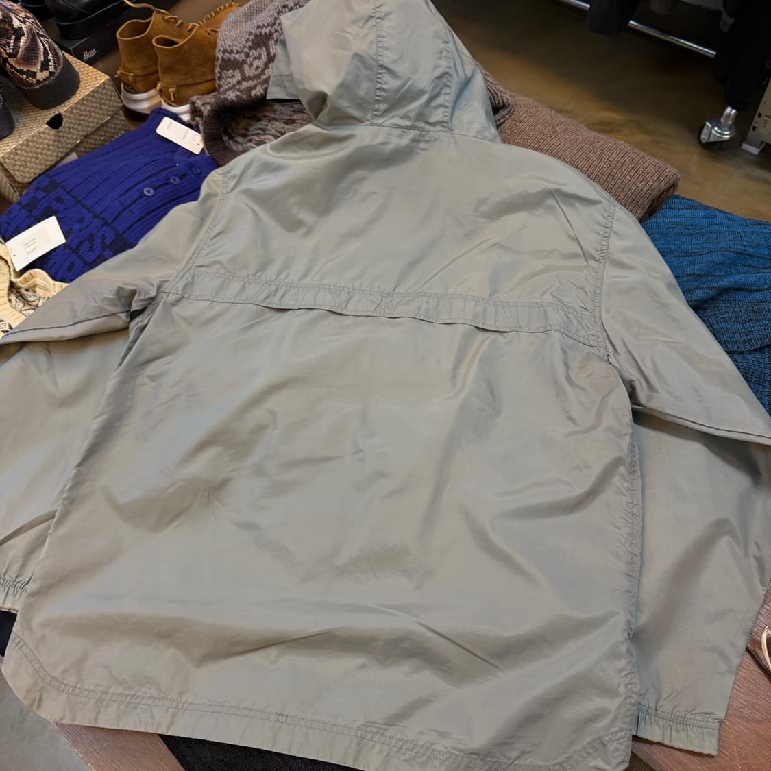 갭 라이트 나일론 윈드 브레이커 상품이미지4