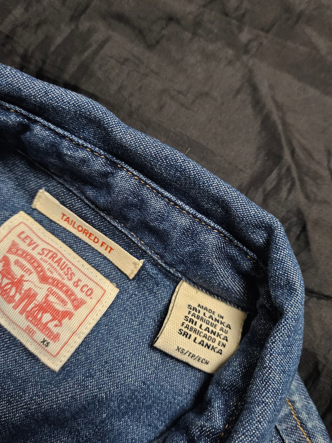 Levis 웨스턴 테일러드 딱붙핏셔츠 XS
 상품이미지4