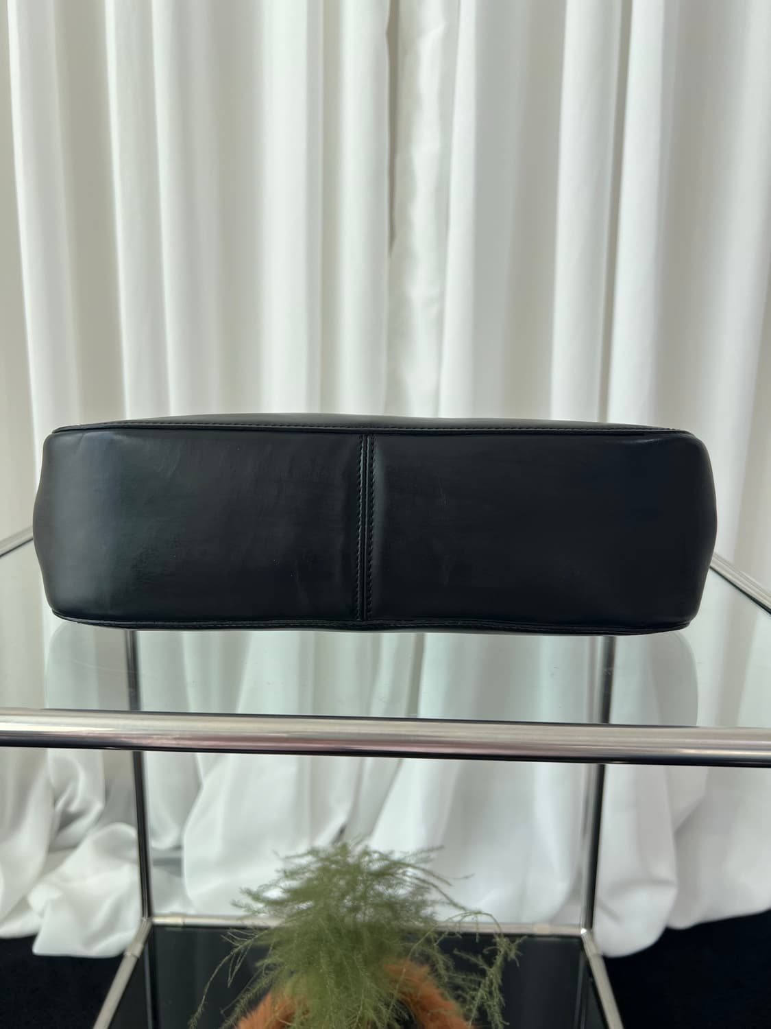 구찌 x 톰포드 블랙 레더 뱀부 핸들 호보백 상품이미지9