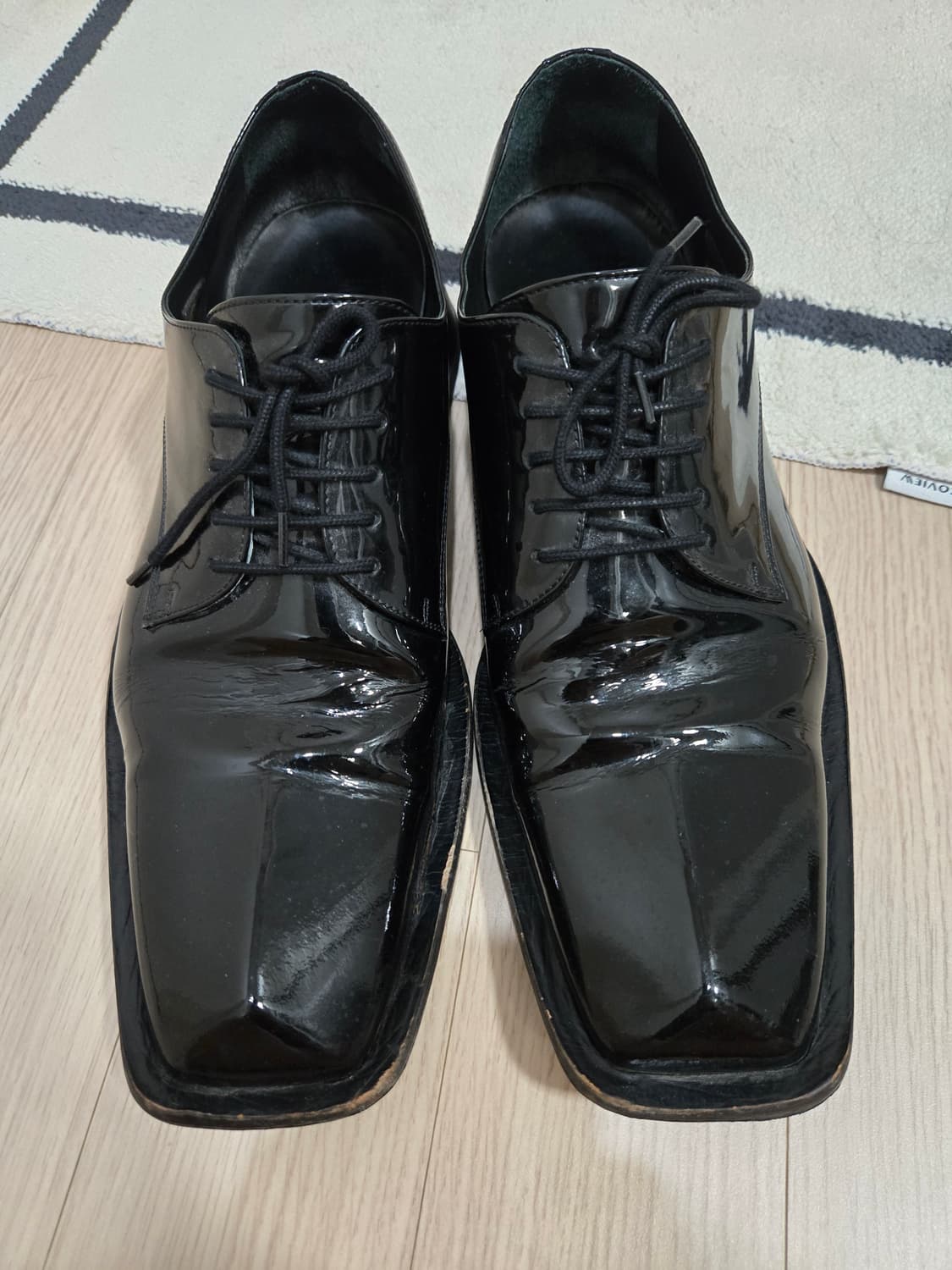 마틴로즈 삼각 스퀘어토 페이던트 더비 상품이미지2