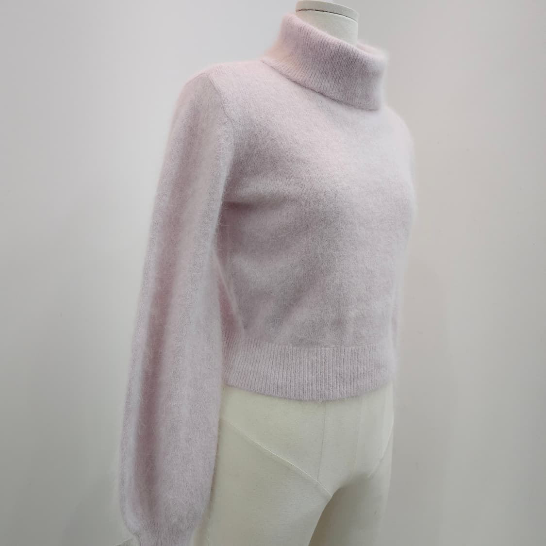 앙고라 소프트핑크 터틀넥 니트 상품이미지2
