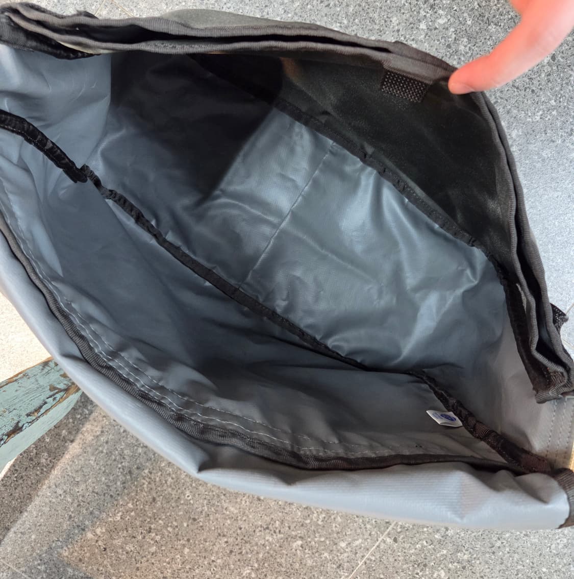 porter 포터 카키 빅 크로스백 보부상백 상품이미지4