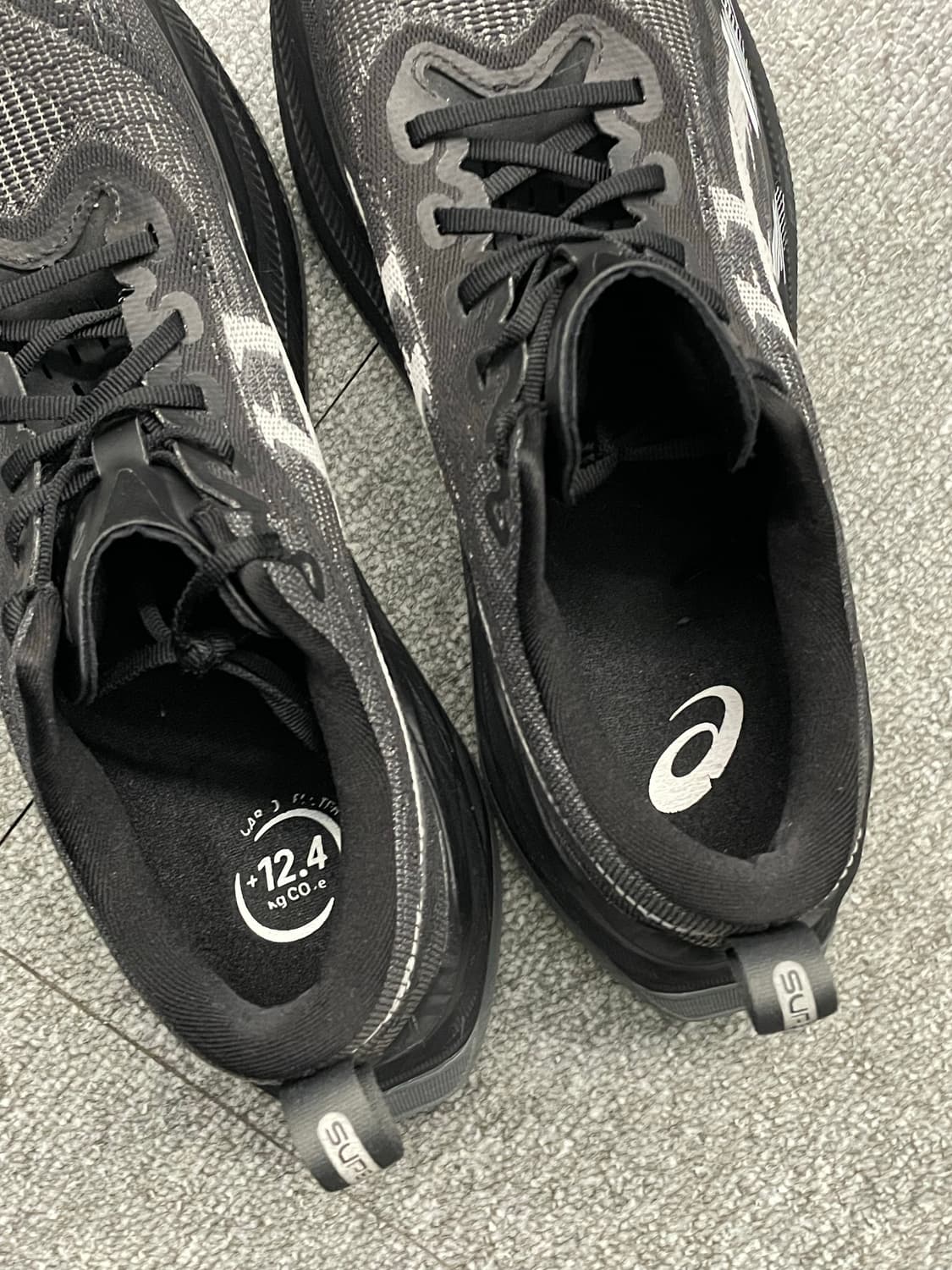 아식스 러닝화 슈퍼블라스트2 블랙 270 1회 착용 신동급 박스풀 상품이미지5