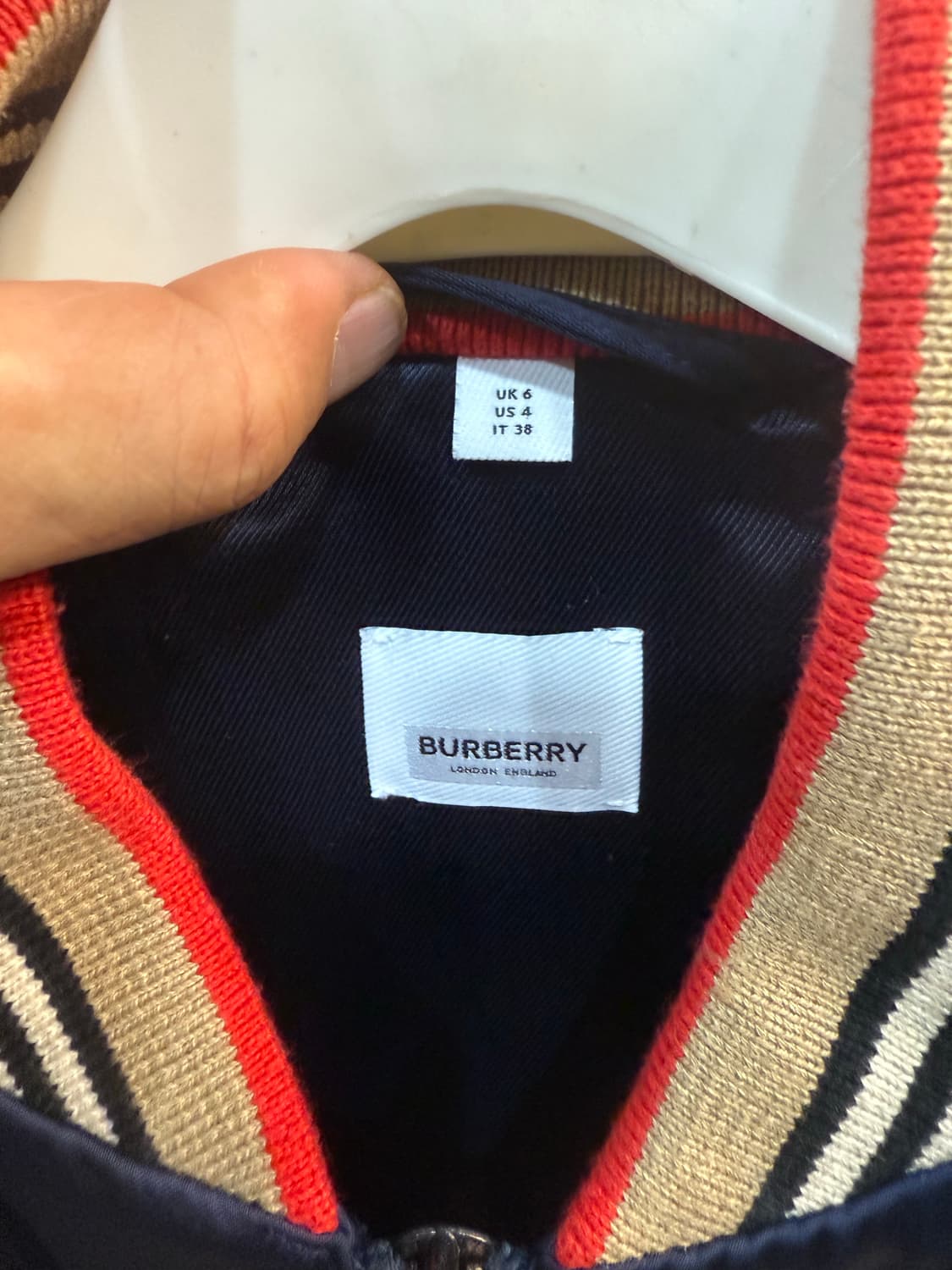 38/55-66 정품 버버리 붐버자켓 팝니다 상품이미지2