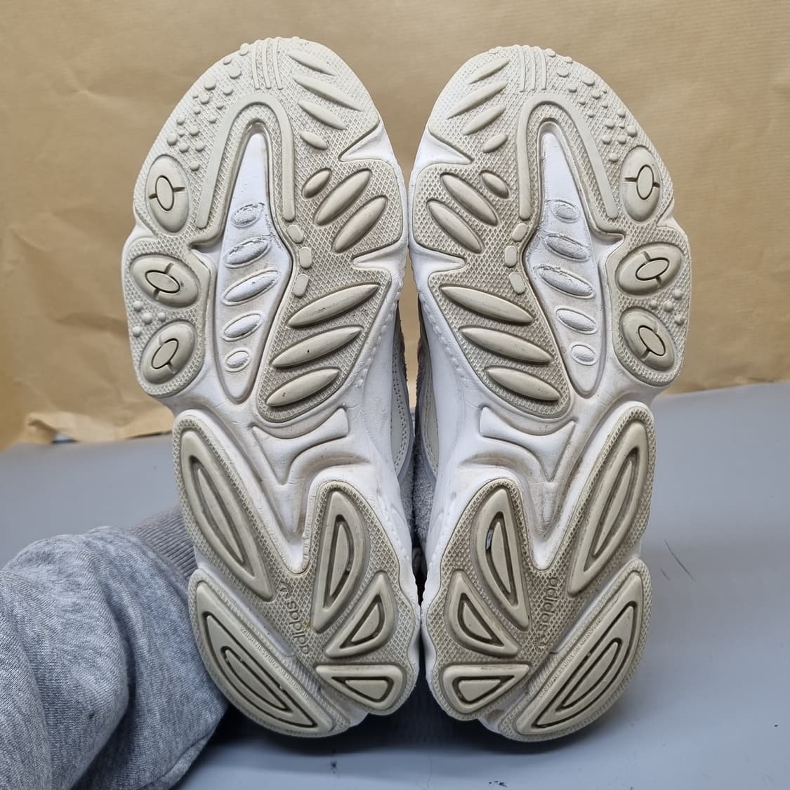 아디다스 오즈위고 운동화240 상품이미지3