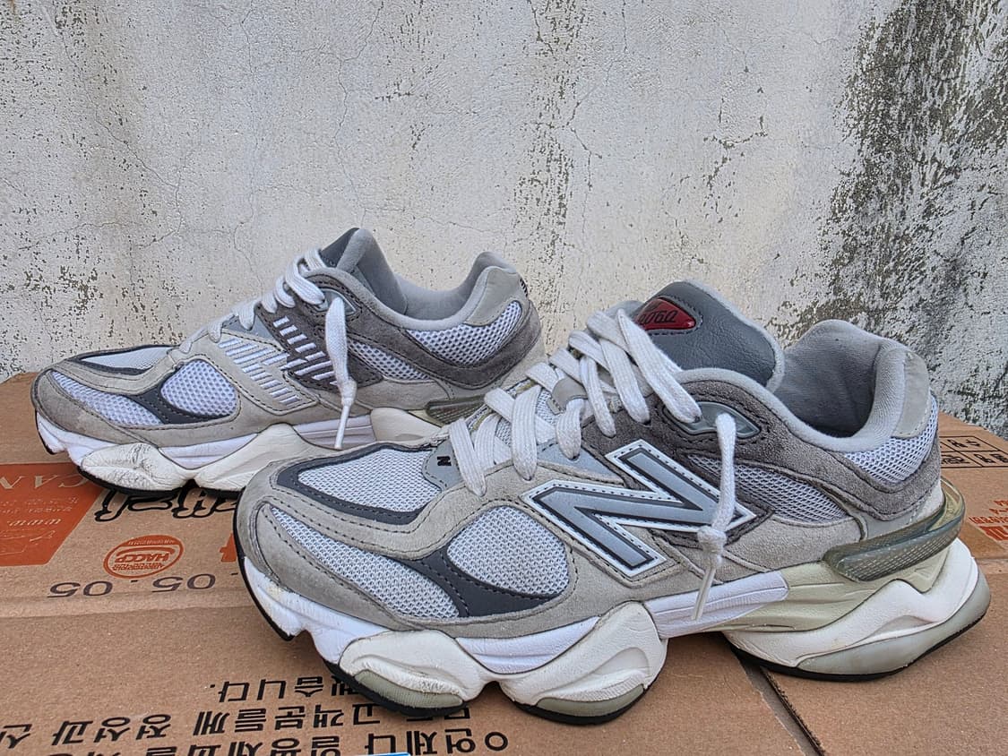 뉴발란스 9060 U9060GRY 그레이 240 상품이미지1