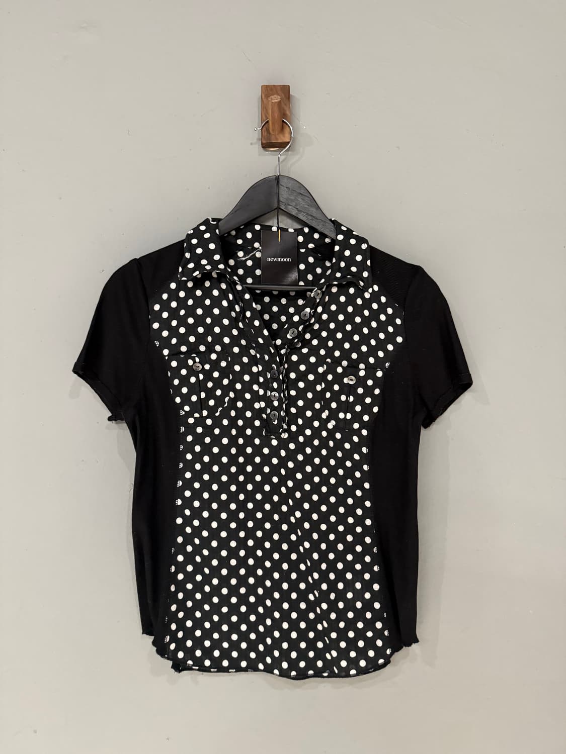 dot pattern pocket detail top 상품이미지4