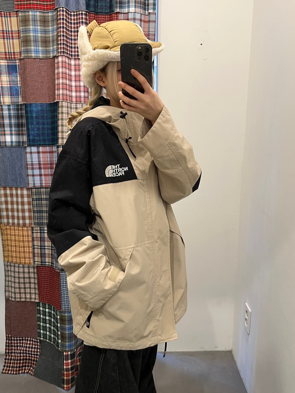 North face 베이지 바람막이  상품이미지4