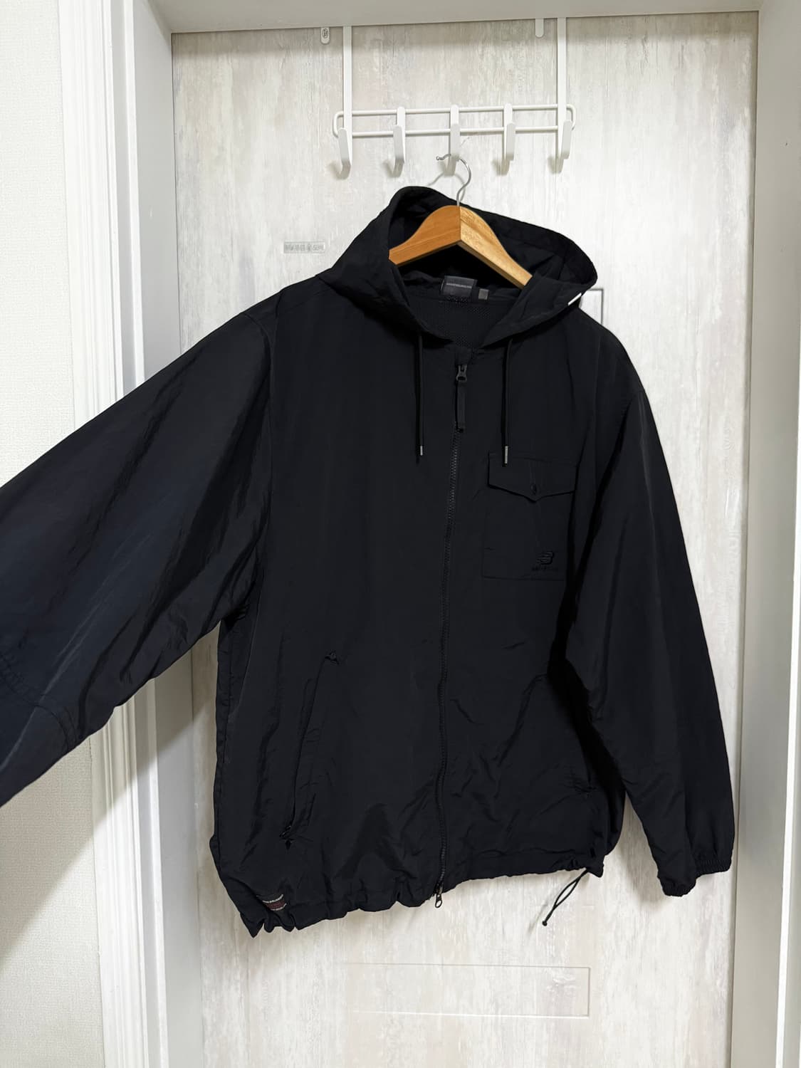 남성 XL 105 / 뉴발란스 윈드브레이커 바람막이 블랙 상품이미지3