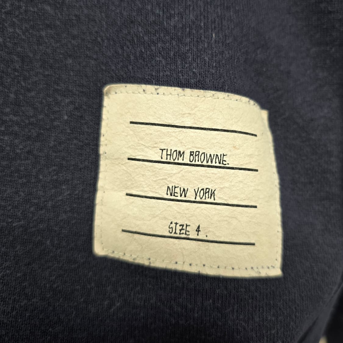 톰브라운 사선 완장 맨투맨 4사이즈 105 판매 상품이미지3