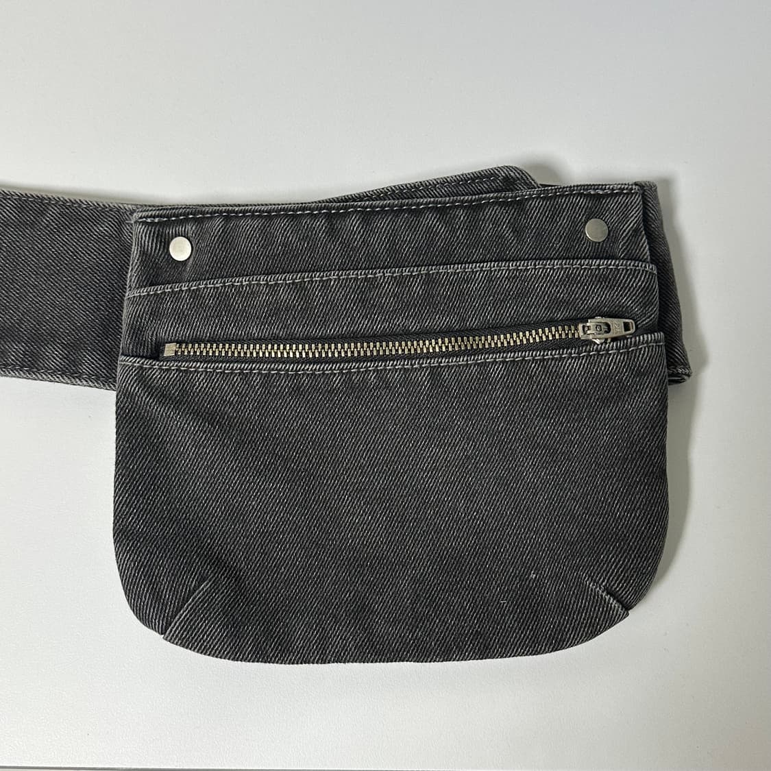 아옵트 데님 벨트백 DENIM POCKET BELT - BLACK 상품이미지7
