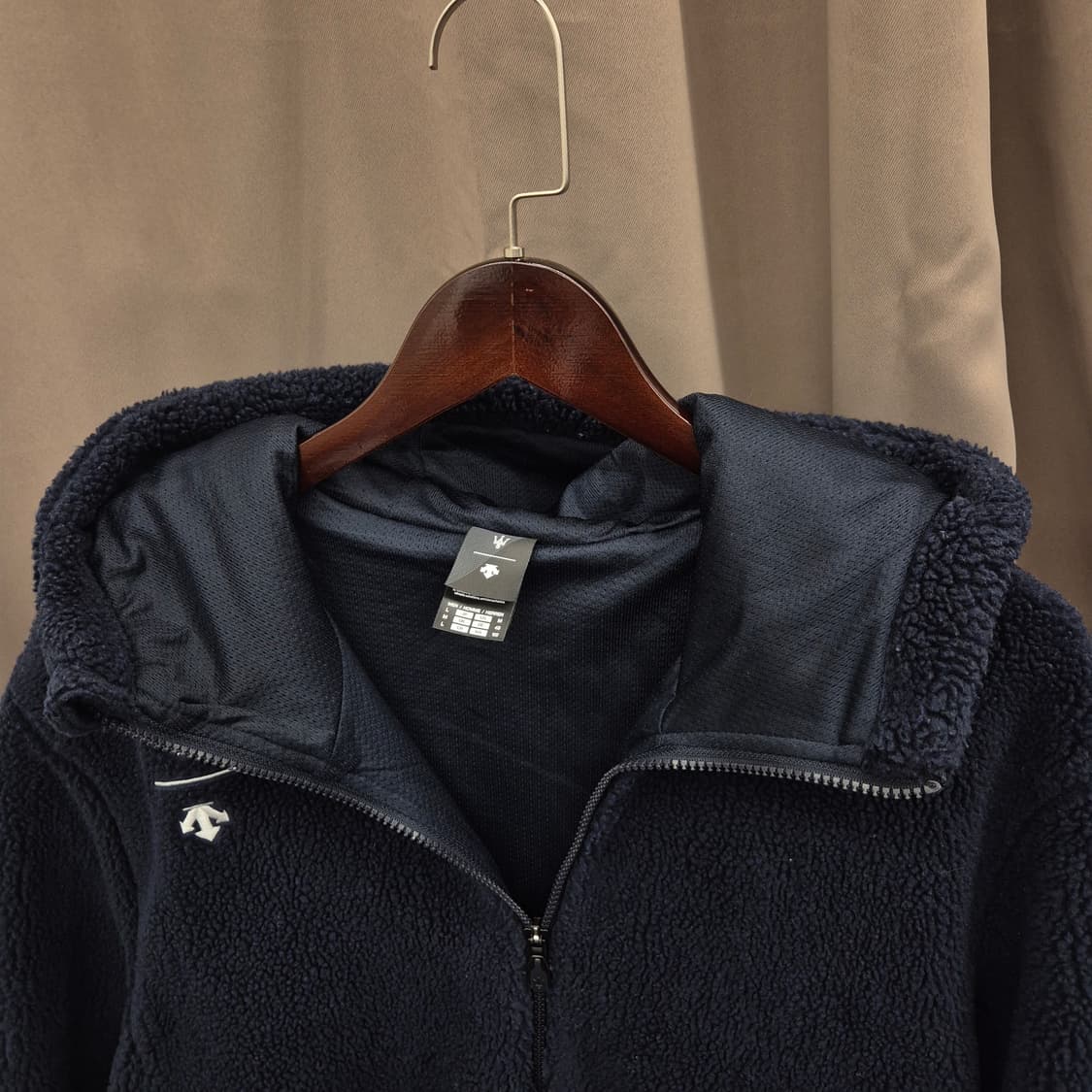 데상트 마세라티 후리스 후드 집업 100 상품이미지2