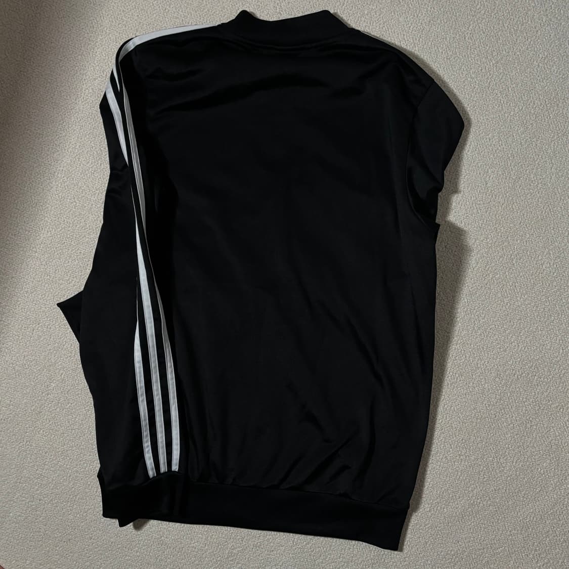 아디다스 스몰로고 블랙 져지 상품이미지3