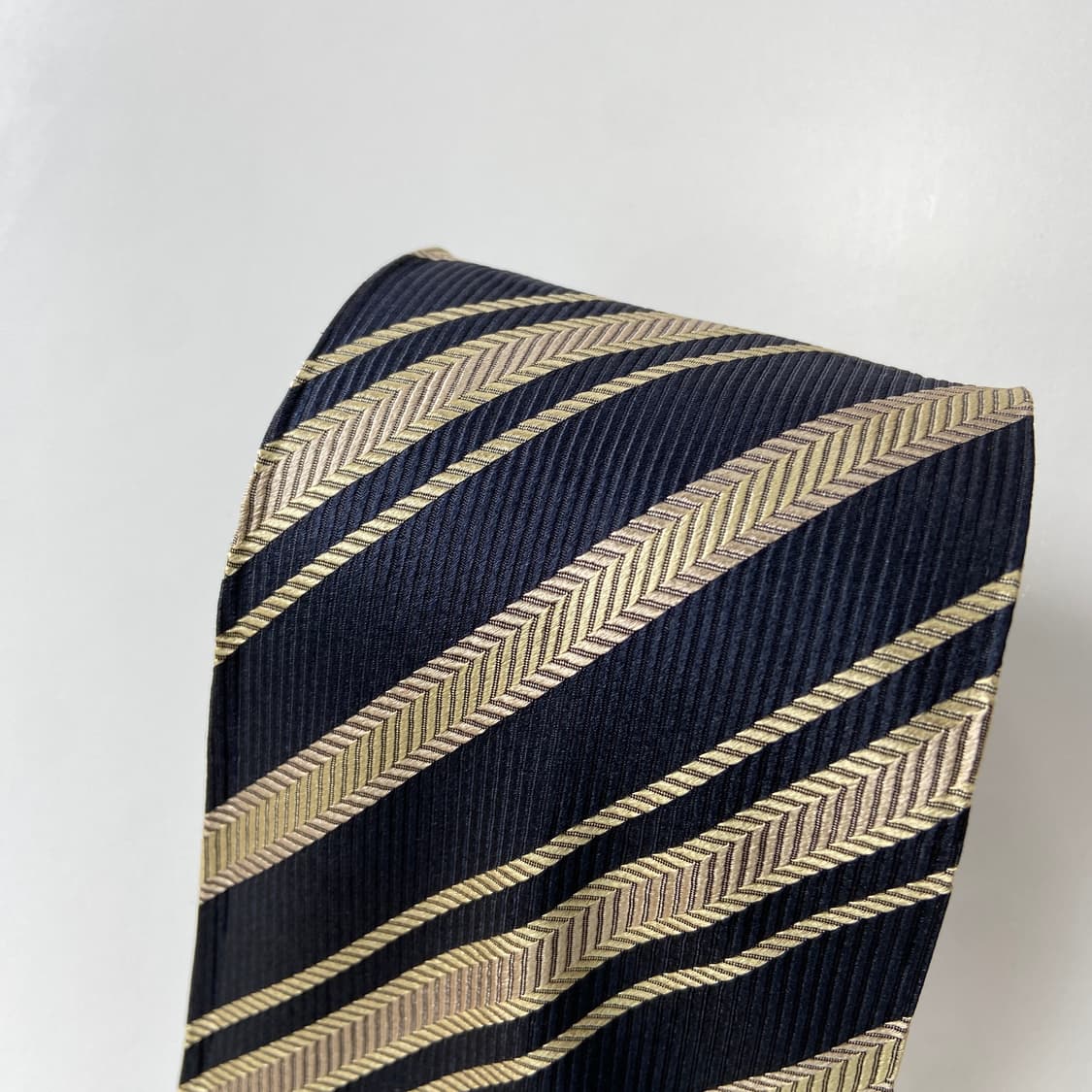 트루사르디(trussardi) 정품 명품 넥타이 10.2cm 상품이미지7