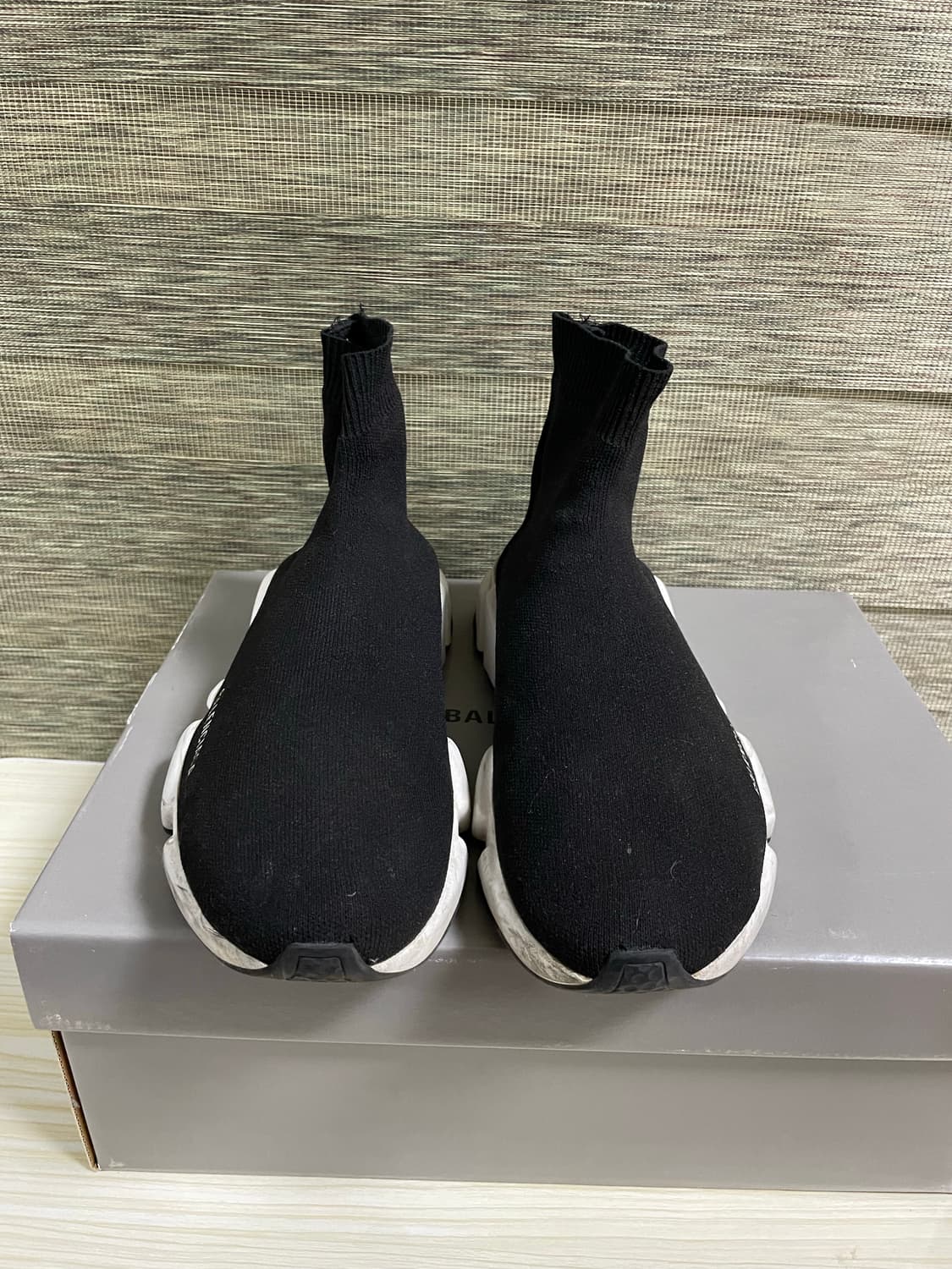 발렌시아가 스피드러너 블랙 42 상품이미지3